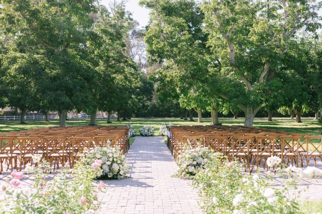 Wedding ceremony in Ventura County at Walnut Grove